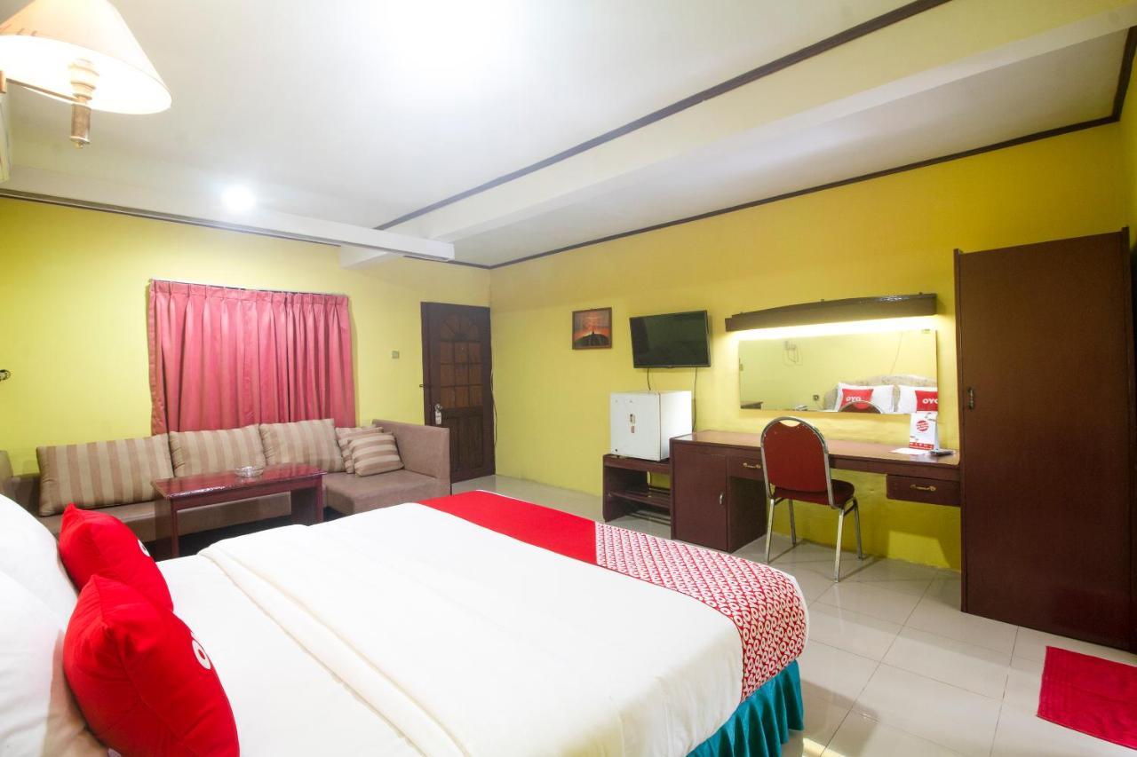 Oyo 3104 Wisata Hotel Ambon Exterior foto